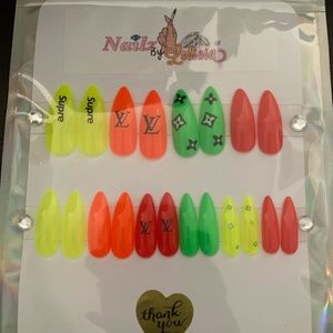 Press on nails, false nails, gel nails